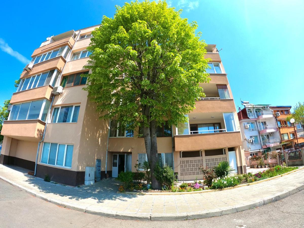 Sunset Yavorov Pomorie Apartamento Exterior foto